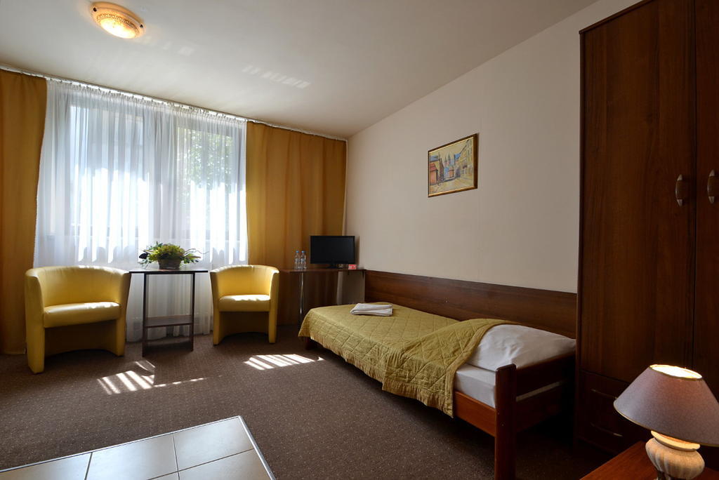 Arka Krakow Bed & Breakfast Стая снимка